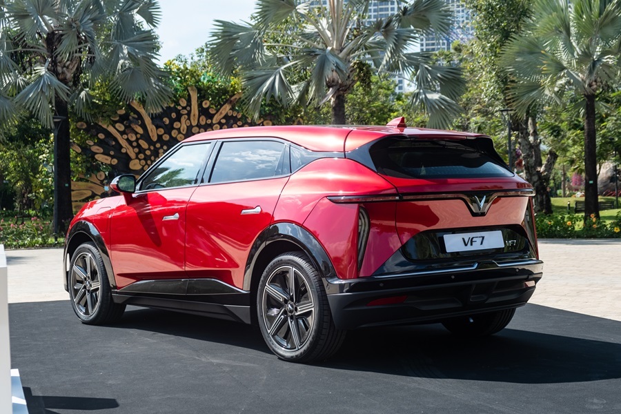 mua-vinfast-vf7-tra-gop