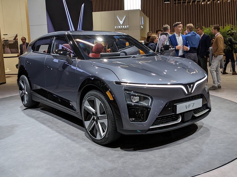 vinfast-vf7-plus