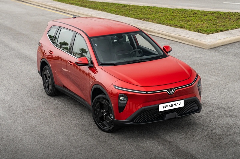 xe-vinfast-mpv-7-1
