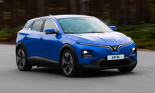 xe-vinfast-vf6-plus-mau-xanh-duong-