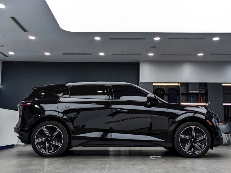 xe-vinfast-vf7-eco-mau-den-2