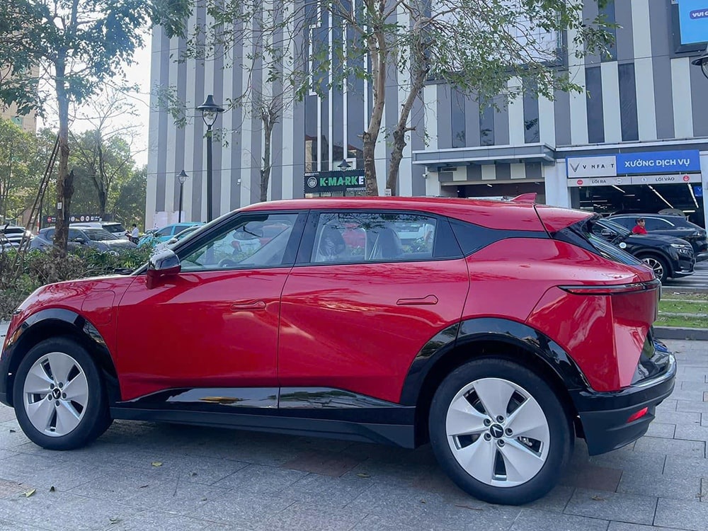 xe-vinfast-vf7-eco-mau-do-1