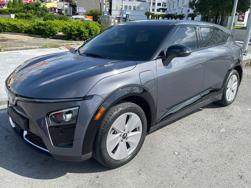 xe-vinfast-vf7-eco-mau-xam-xi-mang-2