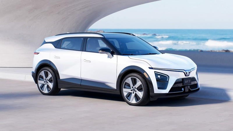 xe-vinfast-vf7-plus-mau-trang-