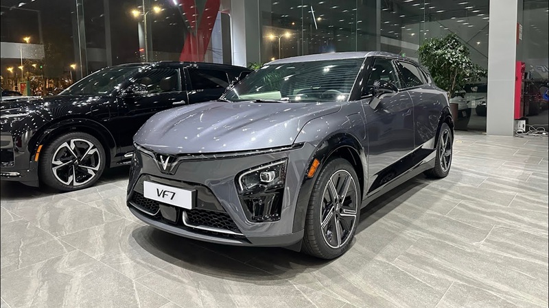 xe-vinfast-vf7-plus-mau-xam-1