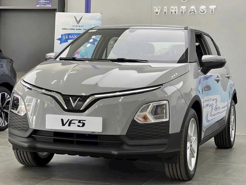 mua-vf5-tra-gop-